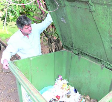 Ministério Público aceita ação de moradores contra coleta mecanizada