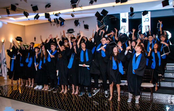 Rio Branco realiza formatura de 9º ano e  do Ensino Médio